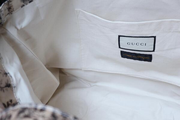 COMME des GARCONS × GUCCI＞人気が止まらないPVCトート｜【公式