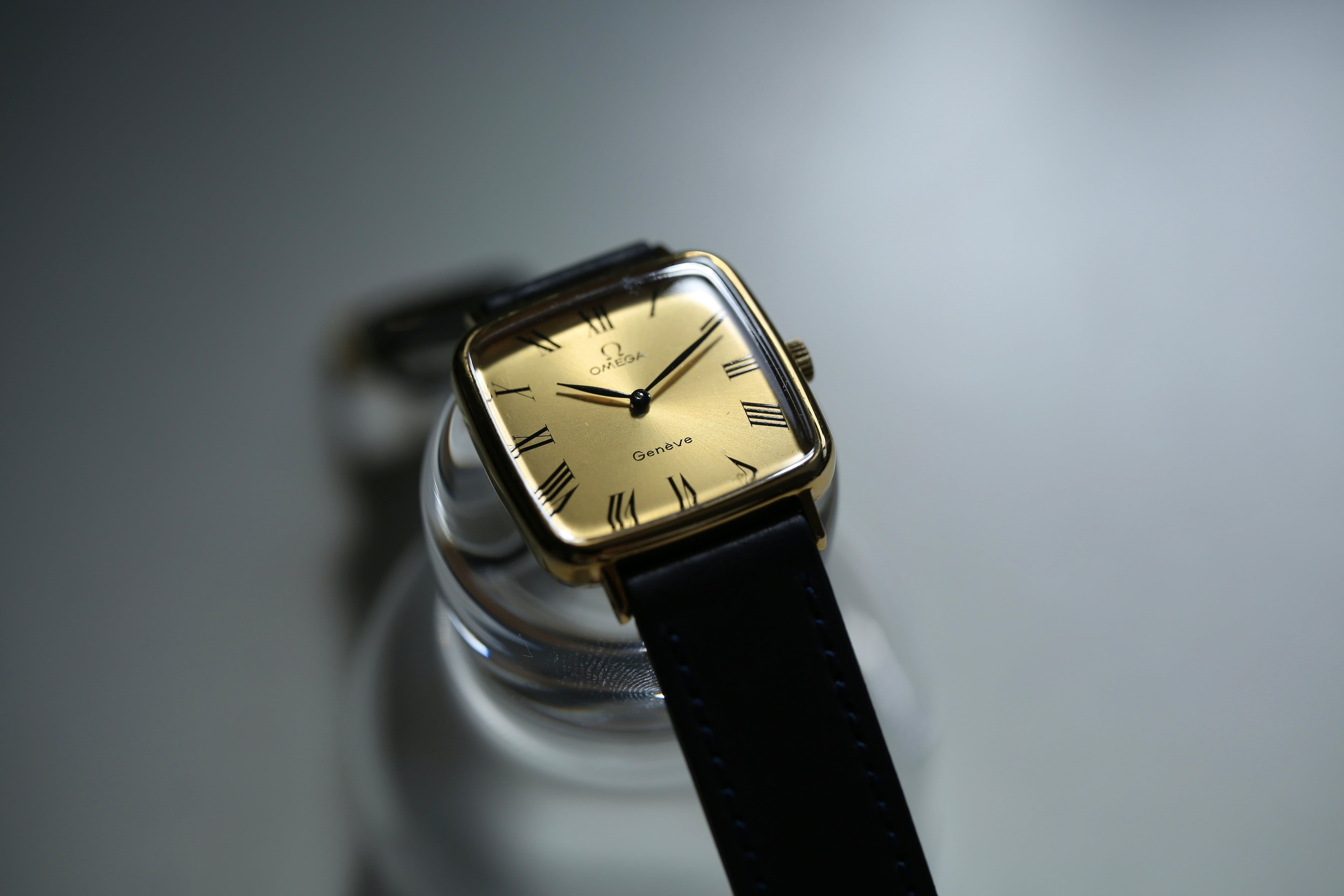 OMEGA 】1974年製 オメガ ジュネーブ スクエア型 ゴールドサンレイ