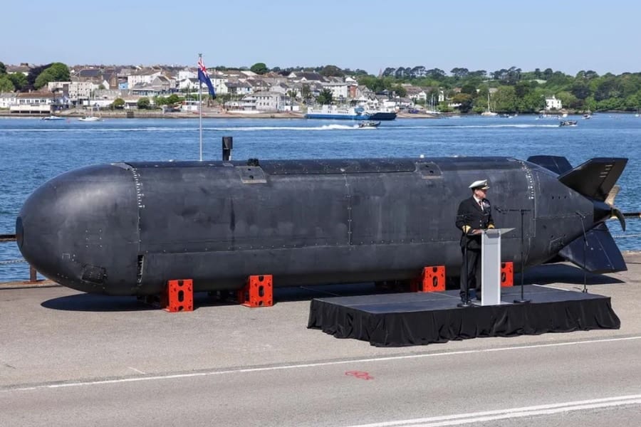 超大型無人潜水艦「エクスカリバー」を”地球の裏側”から遠隔操作する