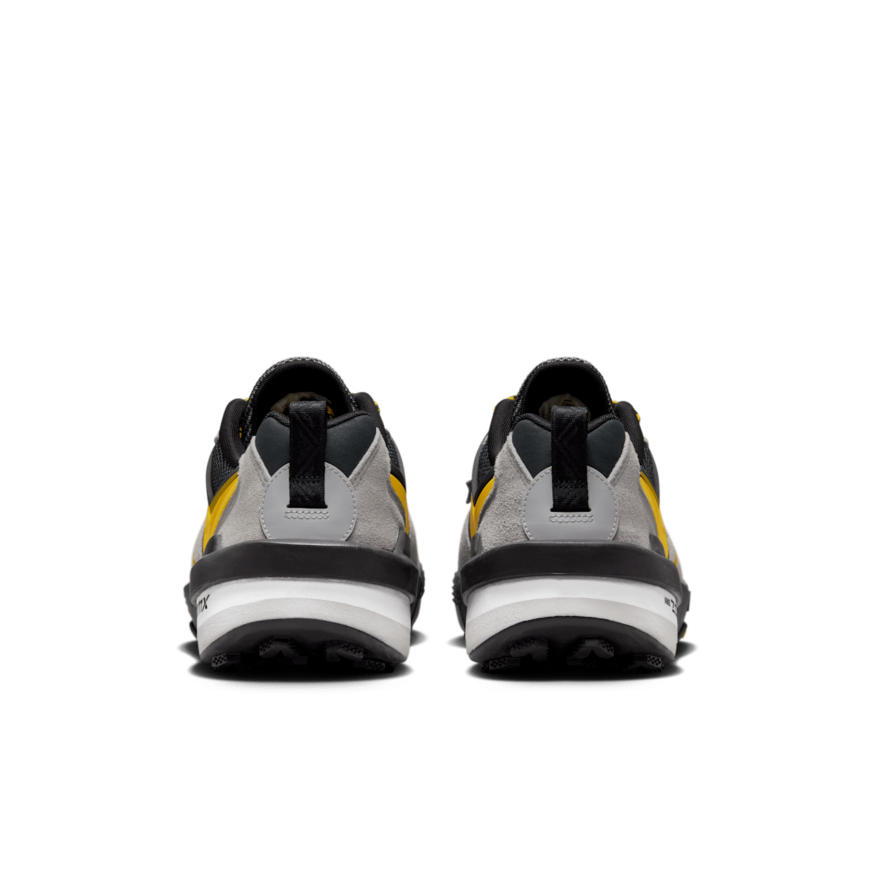 NIKE公式】ゼガマドーム x sacai 'Matte Silver' (HQ8618-002 / NIKE